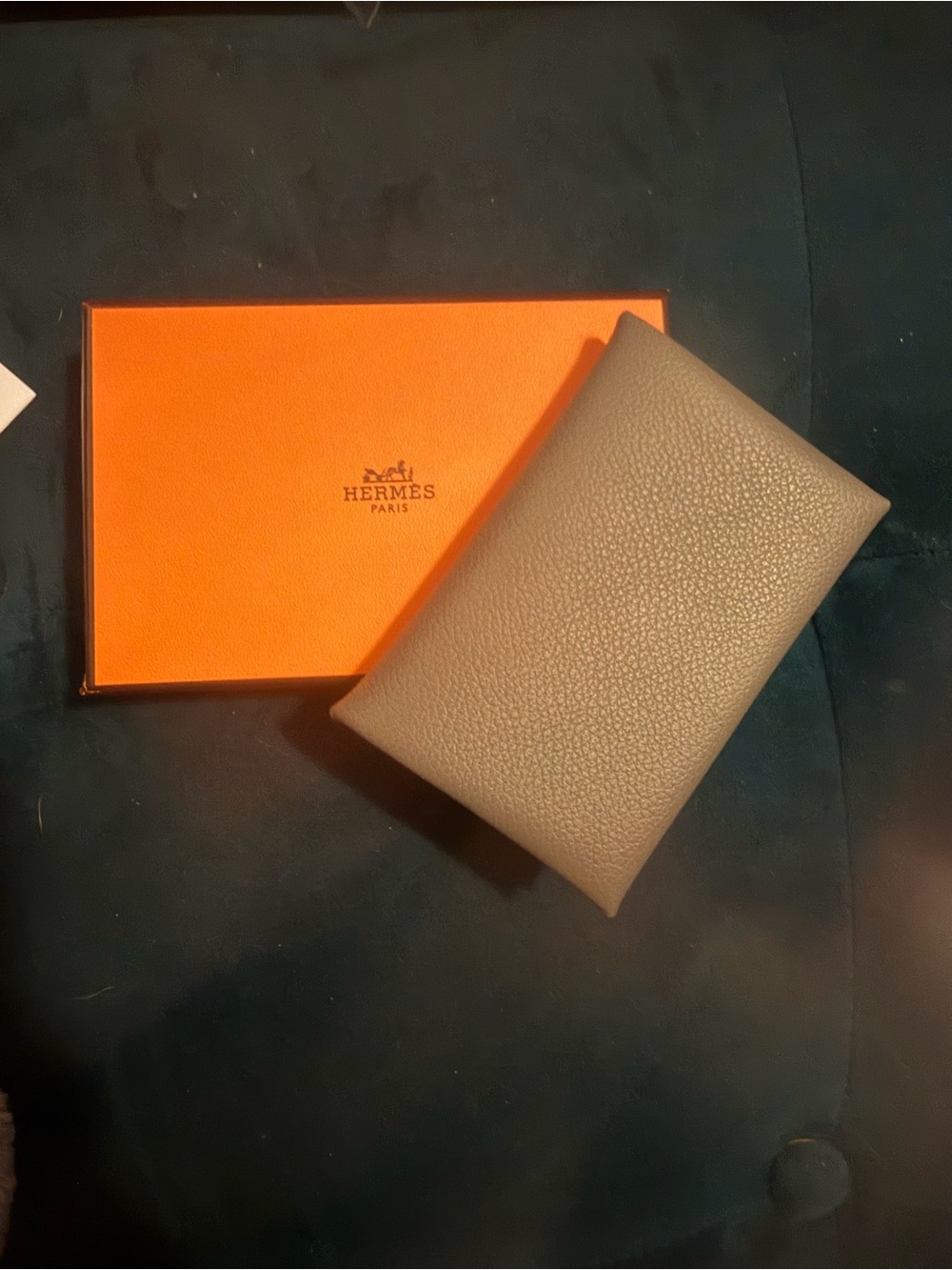 BRAND NEW! Hermès Calvi card holder in Gris Meyer. Comes in the box.